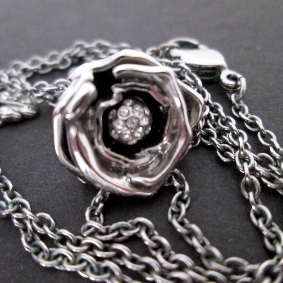 🖤🌹 Swarovski Black Rose Pendant Necklace Enamel Pave Crystal Dark Silver Tone - Picture 12 of 13